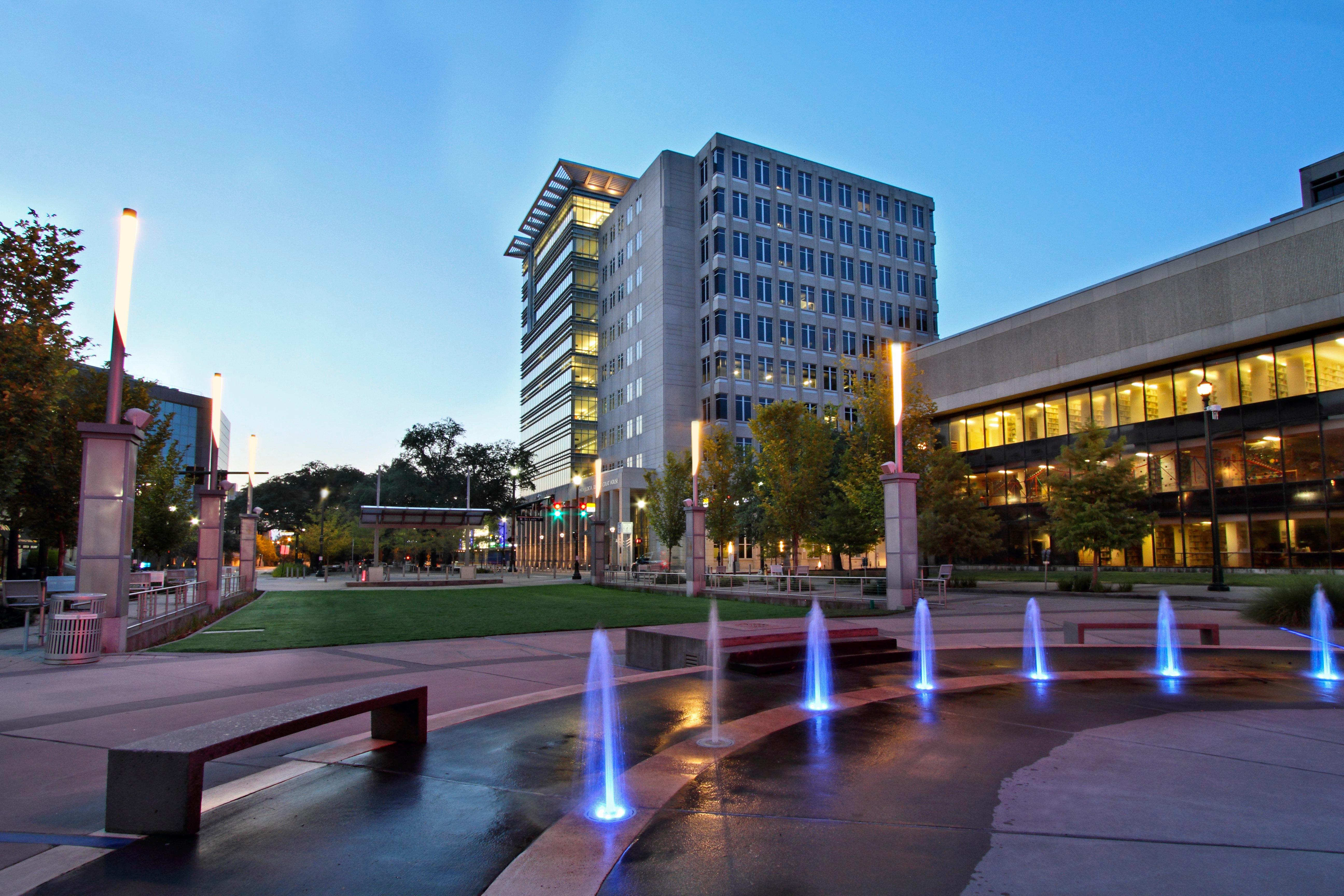Holiday Inn Express Baton Rouge Downtown, An Ihg Hotel Εξωτερικό φωτογραφία